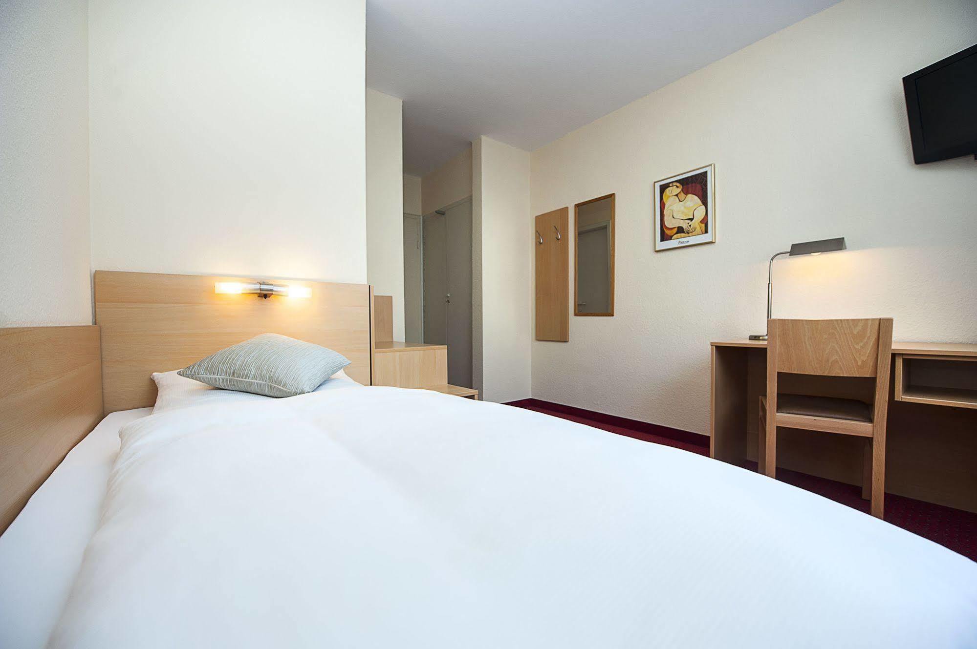 Comfort Garni Stadtzentrum Hotel Μπίλεφελντ Εξωτερικό φωτογραφία